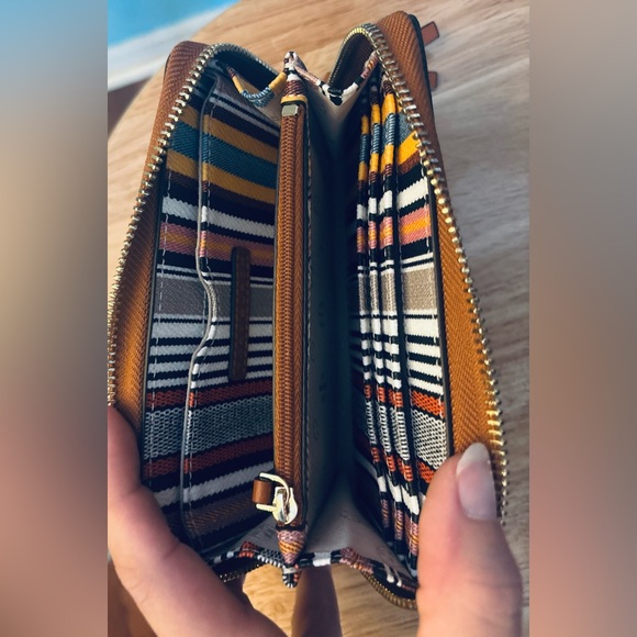 Tory Burch NWOT Multicolor Striped Wallet - Picture 7 of 7